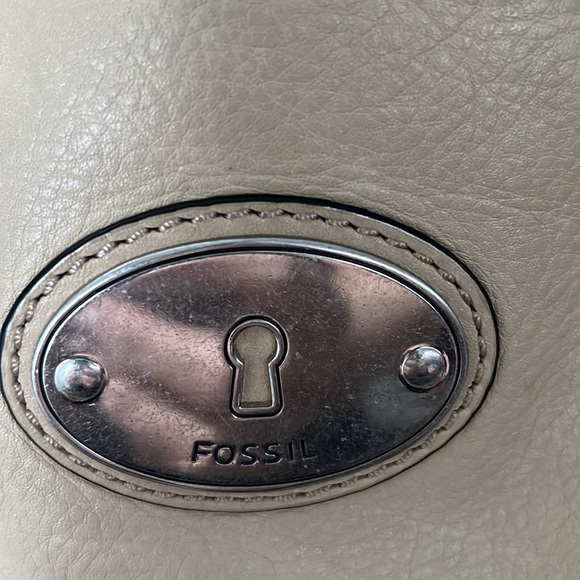 Gorgeous FOSSIL SATCHEL - Picture 6 of 12